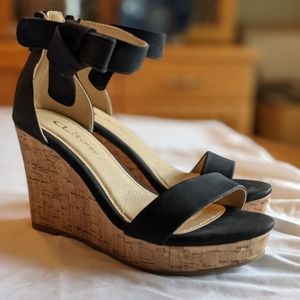 Black Wedges